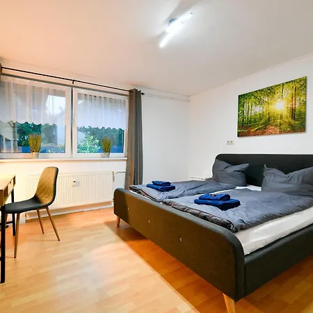 Grosses Spree Apartment, 3 Schlafzimmer Bis 10 Personen, 4X Kfz Parkplatz, Terrasse, Waschtrockner, Wlan, Netflix Cottbus Exterior photo