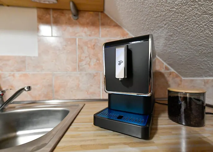 Grosses Spree Apartment, 3 Schlafzimmer Bis 10 Personen, 4X Kfz Parkplatz, Terrasse, Waschtrockner, Wlan, Netflix