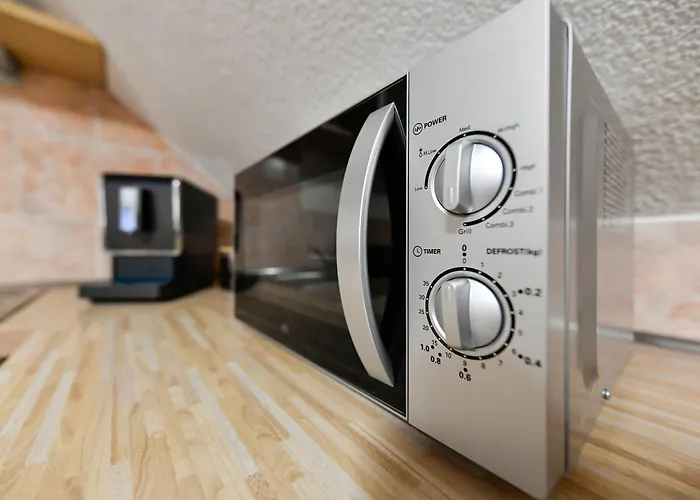 Grosses Spree Apartment, 3 Schlafzimmer Bis 10 Personen, 4X Kfz Parkplatz, Terrasse, Waschtrockner, Wlan, Netflix