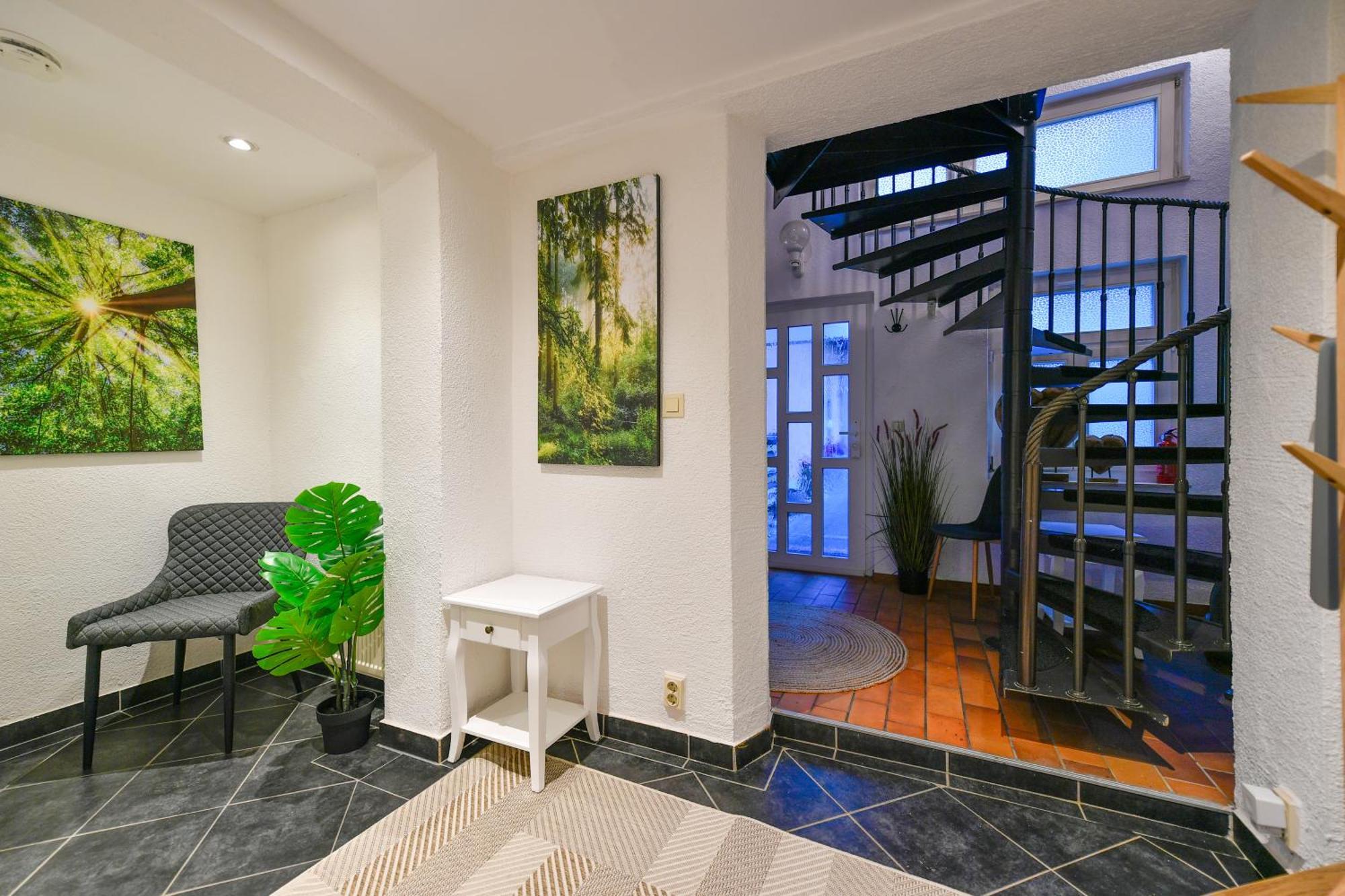Appartement Grosses Spree Apartment, 3 Schlafzimmer Bis 10 Personen, 4x Kfz Parkplatz, Terrasse, Waschtrockner, Wlan, Netflix *